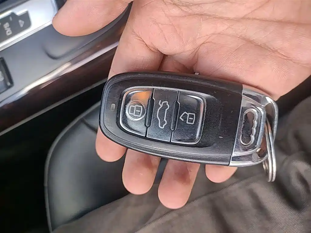 Audi A4L 2013 35 TFSI Automatic Comfort фото 9