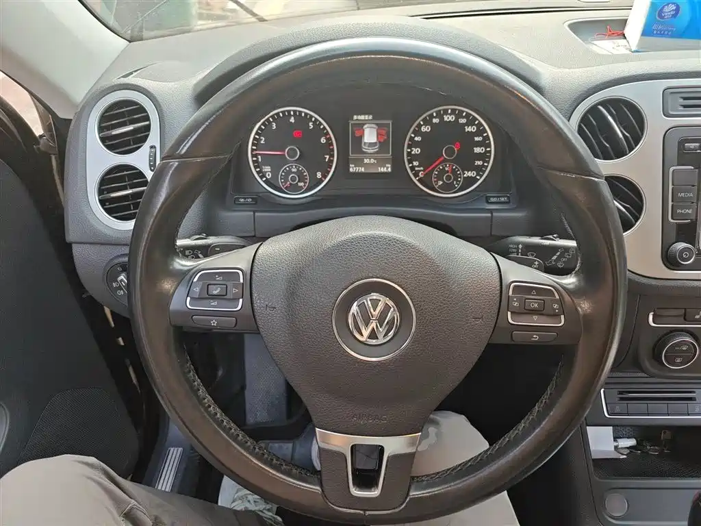 Volkswagen Tiguan 2015 1.8TSI Automatic 2WD Highline фото 3
