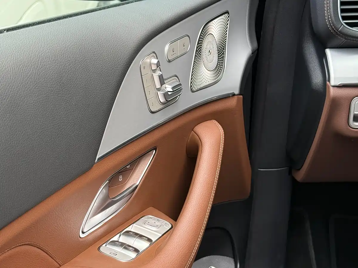 Mercedes-Benz GLS 2025 GLS 450 4MATIC Dynamic фото 6
