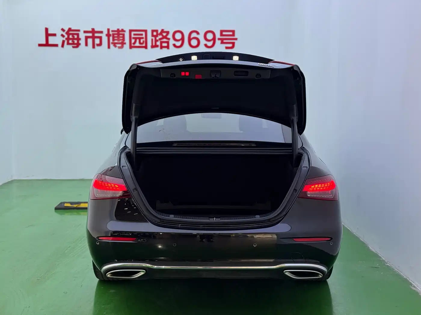 Mercedes-Benz E-Class 2023 E 260 L фото 30