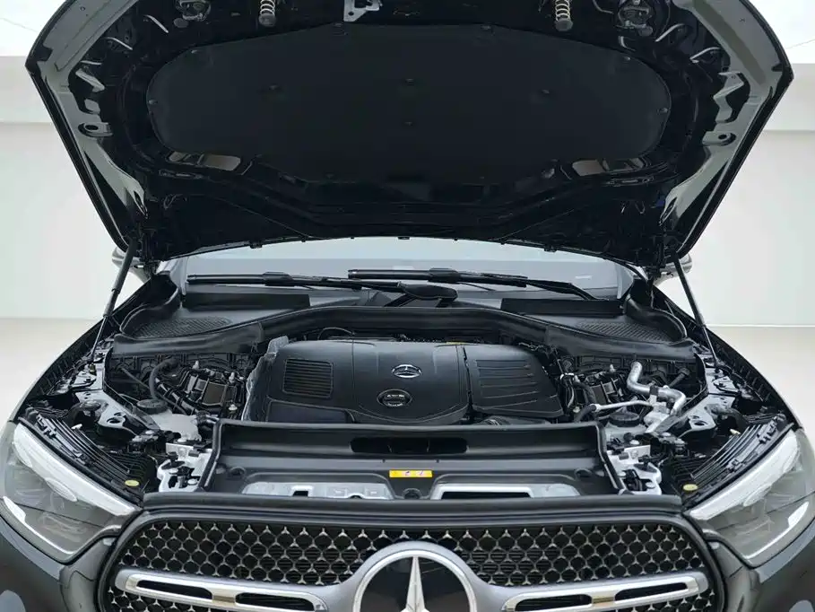 Mercedes-Benz GLC 2023 GLC 300 L 4MATIC Luxury 7-Seater фото 7