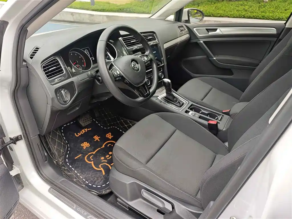 Volkswagen Golf 2020 200TSI DSG Comfort фото 5