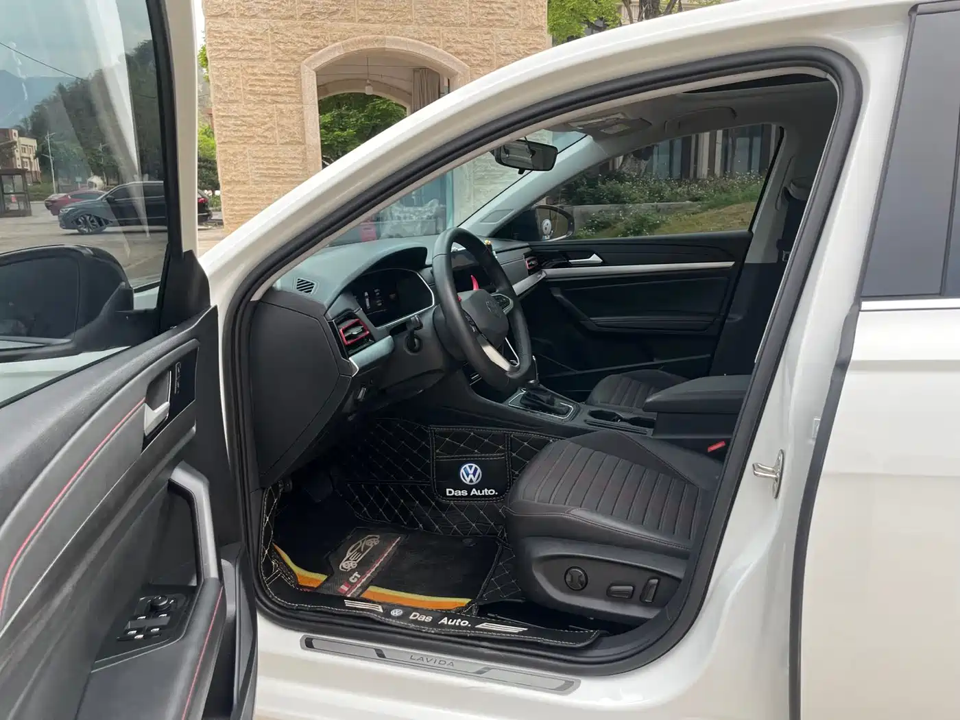 Volkswagen Lavida 2023 280TSI DSG Starlight Comfort Edition фото 4