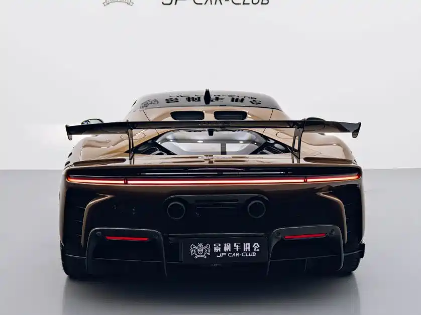 Фото 8 - Ferrari SF90