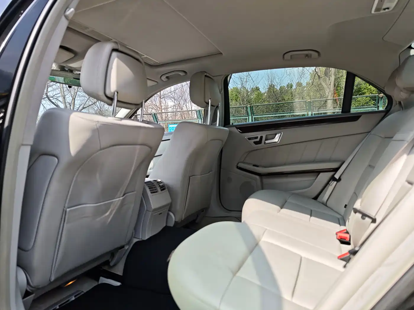 Mercedes-Benz E-Class 2012 E 200 L CGI Elegance фото 20