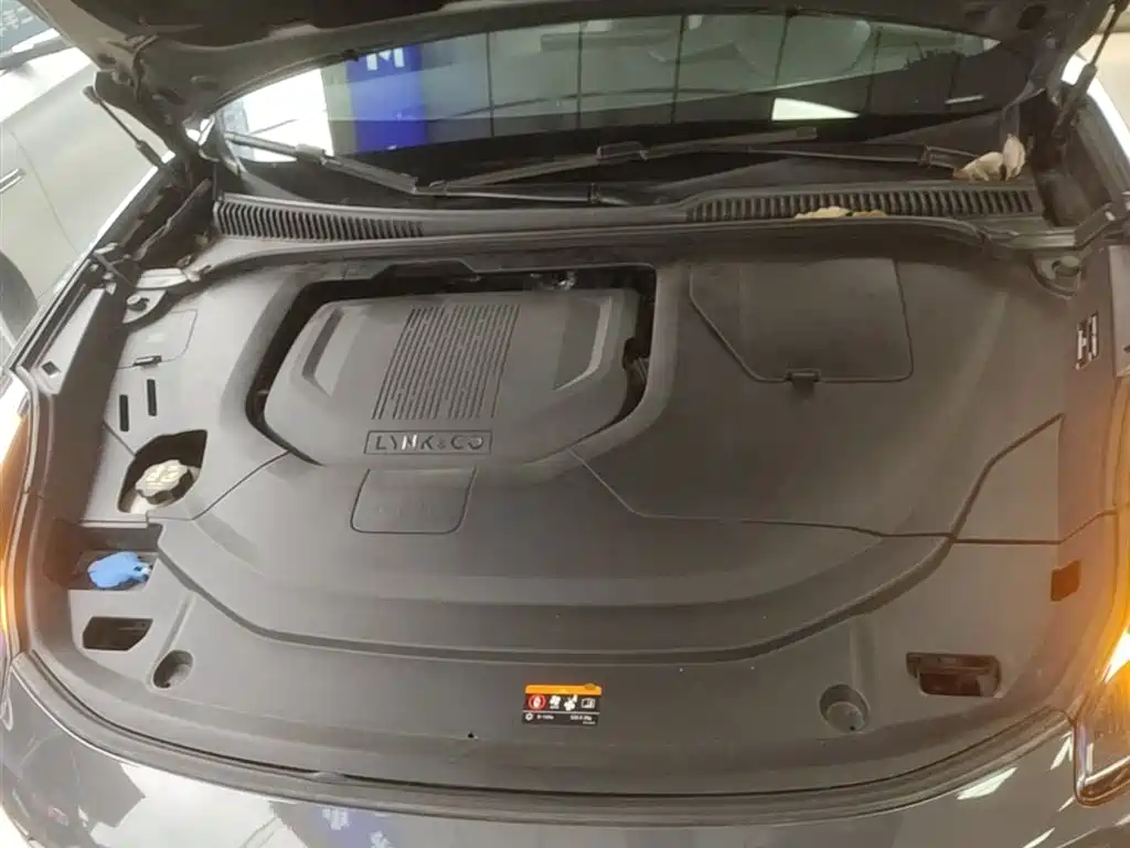 Lynk & Co 06 EM-P 2020 PHEV Plus фото 16