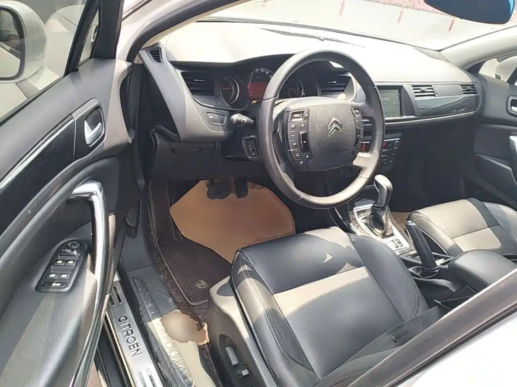 Photo 16 - Citroën C5