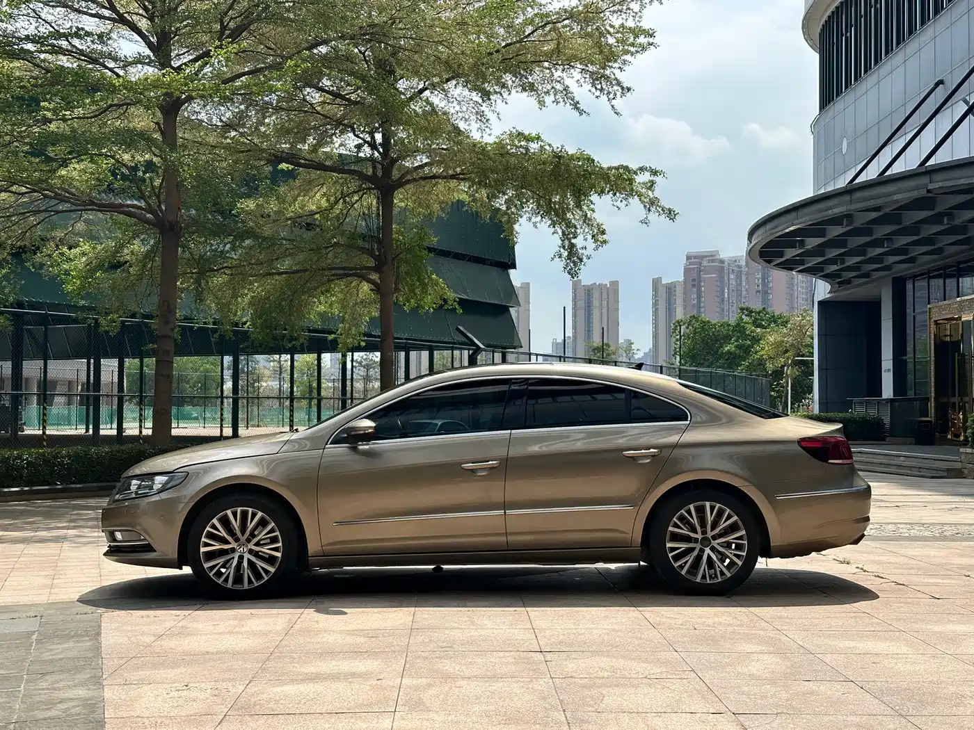 Volkswagen FAW-Volkswagen CC 2015 1.8TSI Luxury фото 6