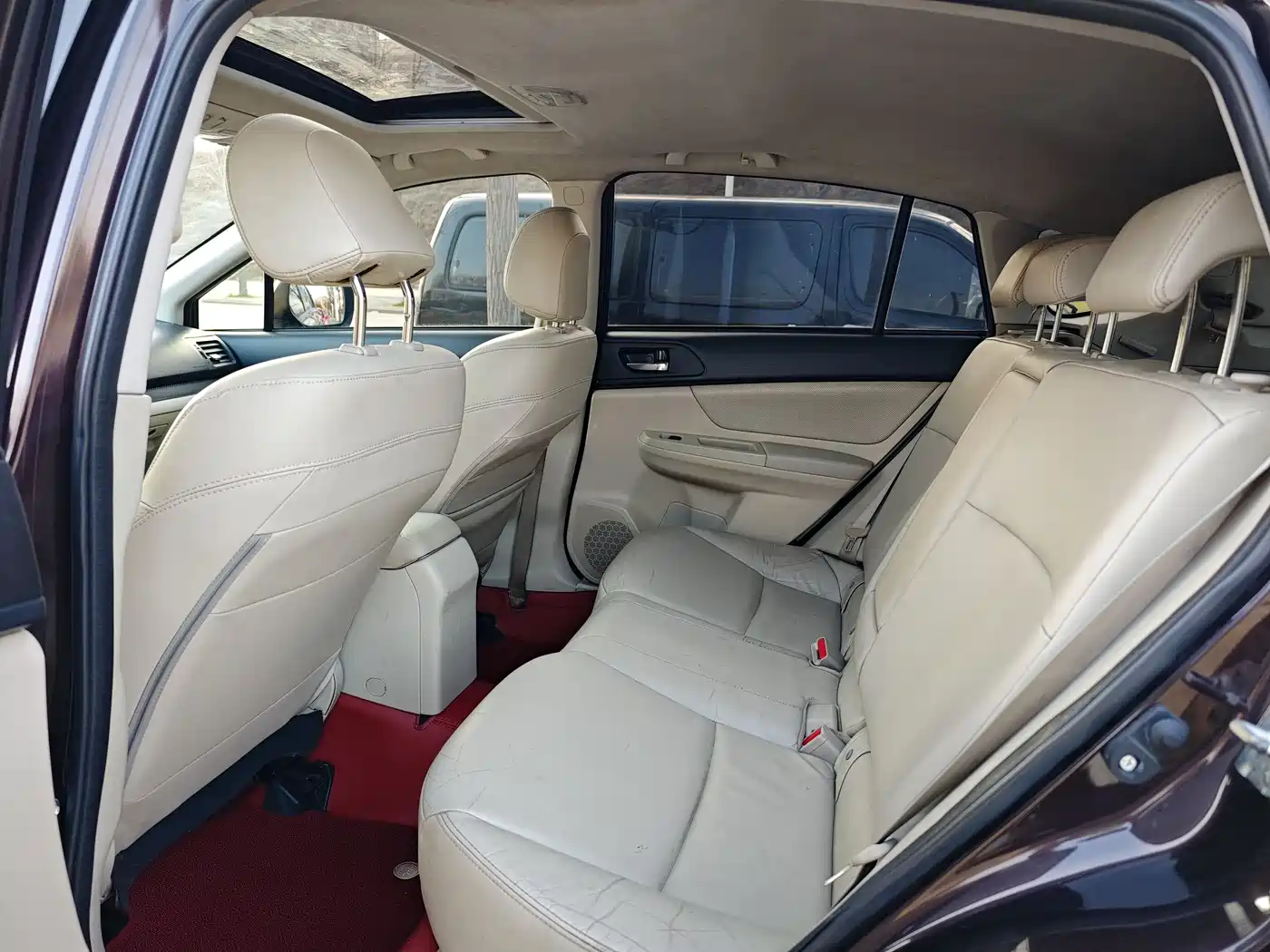Subaru XV 2012 2.0i Luxury Edition фото 12