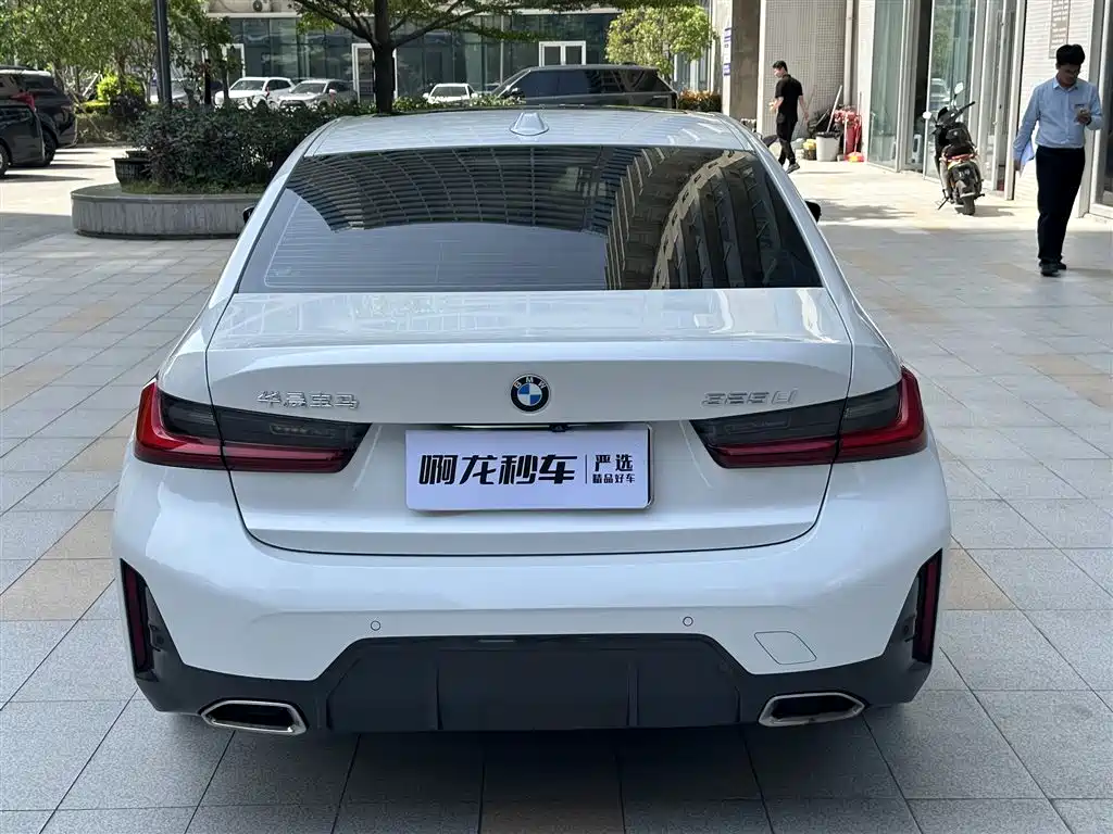 BMW 3 Series 2023 325Li M Sport Package фото 5