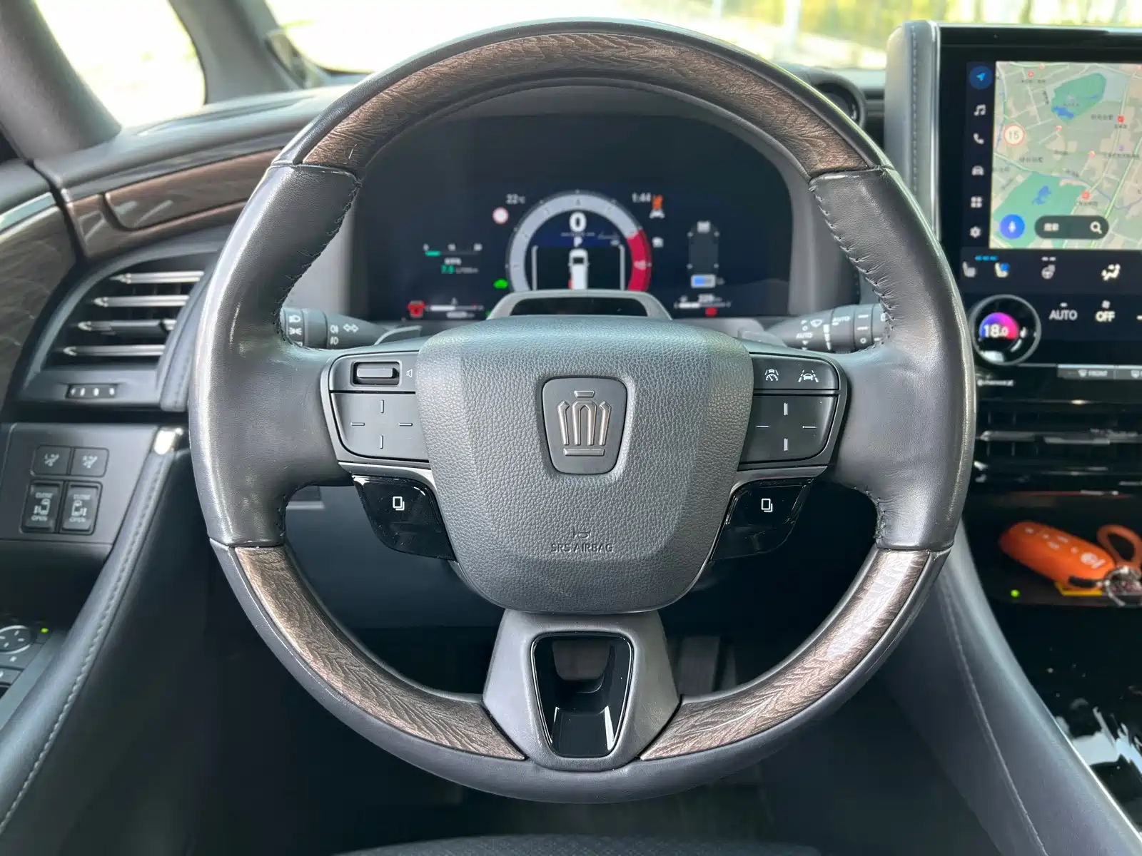 Фото 21 - Toyota Vellfire
