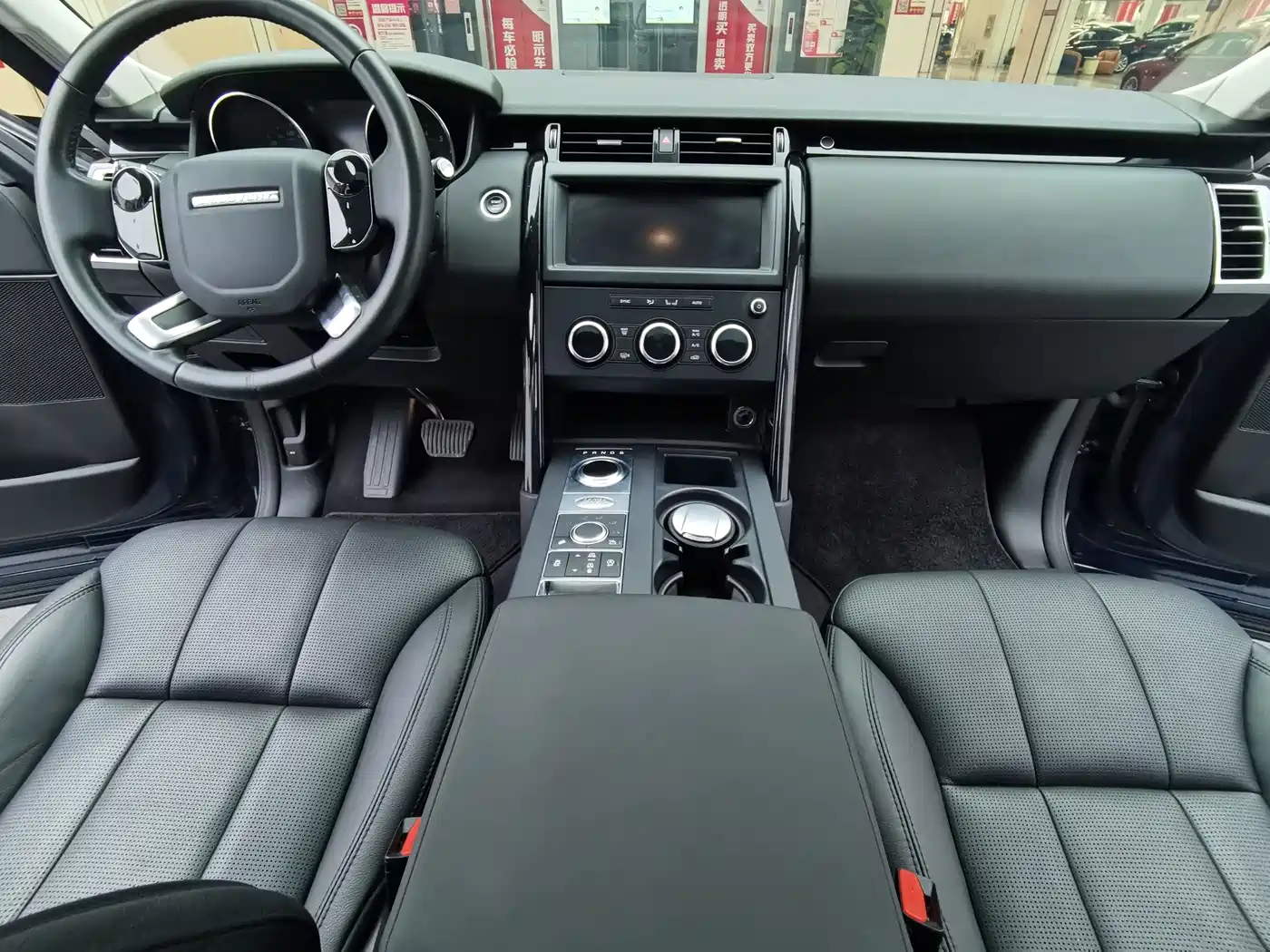 Land Rover Discovery 2019 3.0 SC V6 SE фото 9