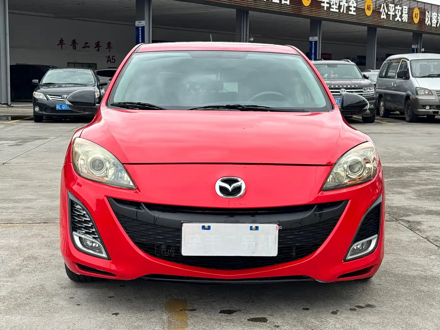Mazda Mazda3 Axela 2012 Hatchback 2.0L Automatic Luxury фото 2