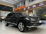 Фото 2 - Volkswagen Touareg