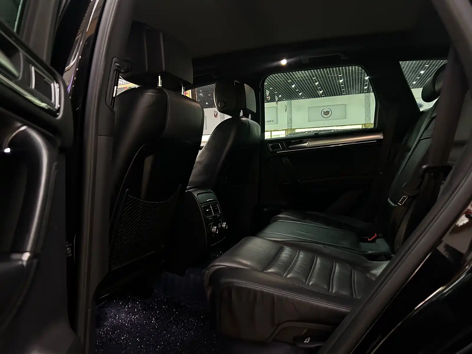 Фото 8 - Volkswagen Touareg