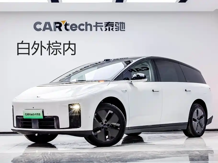 Li Auto i8 2025