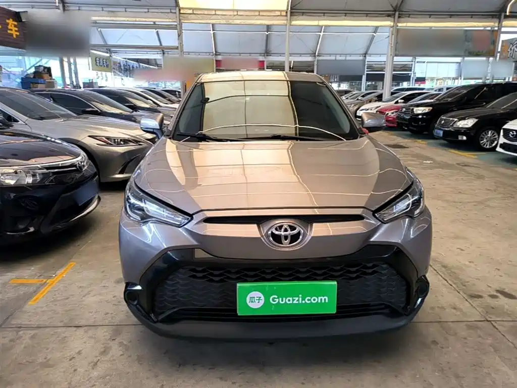 Toyota Frontlander 2023 2.0L CVT Elite Edition фото 3