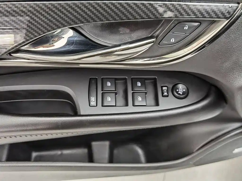 Cadillac ATS-L 2017 28T Technology фото 9