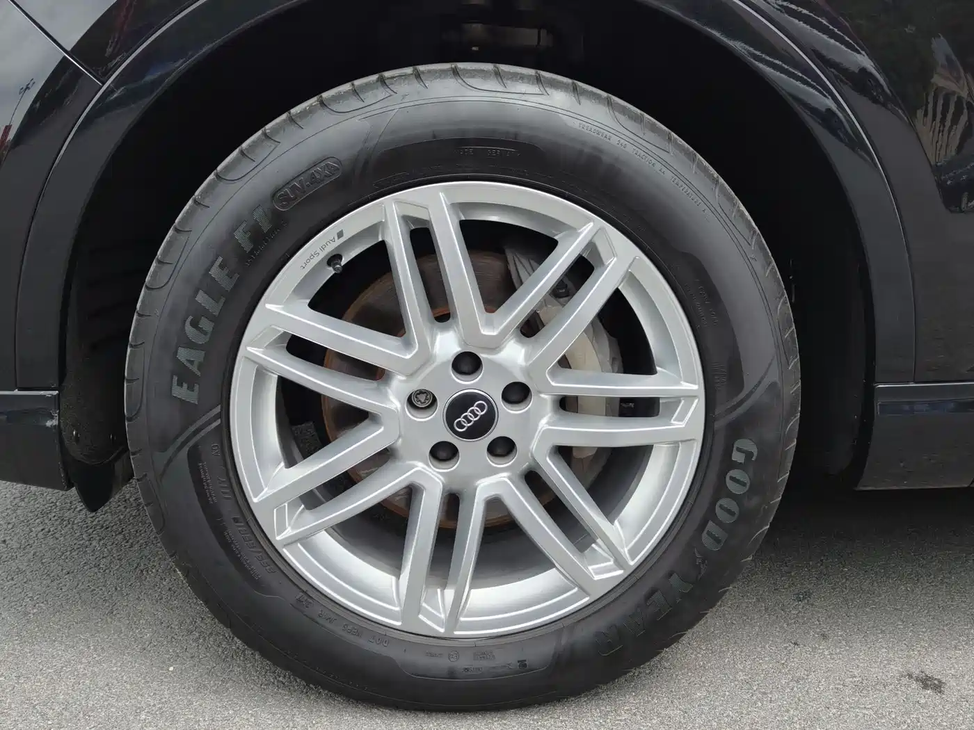 AUDI Q7
