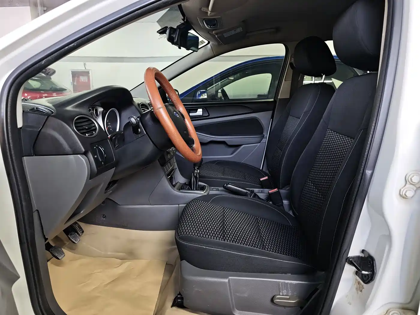 Фото 4 - Ford Focus
