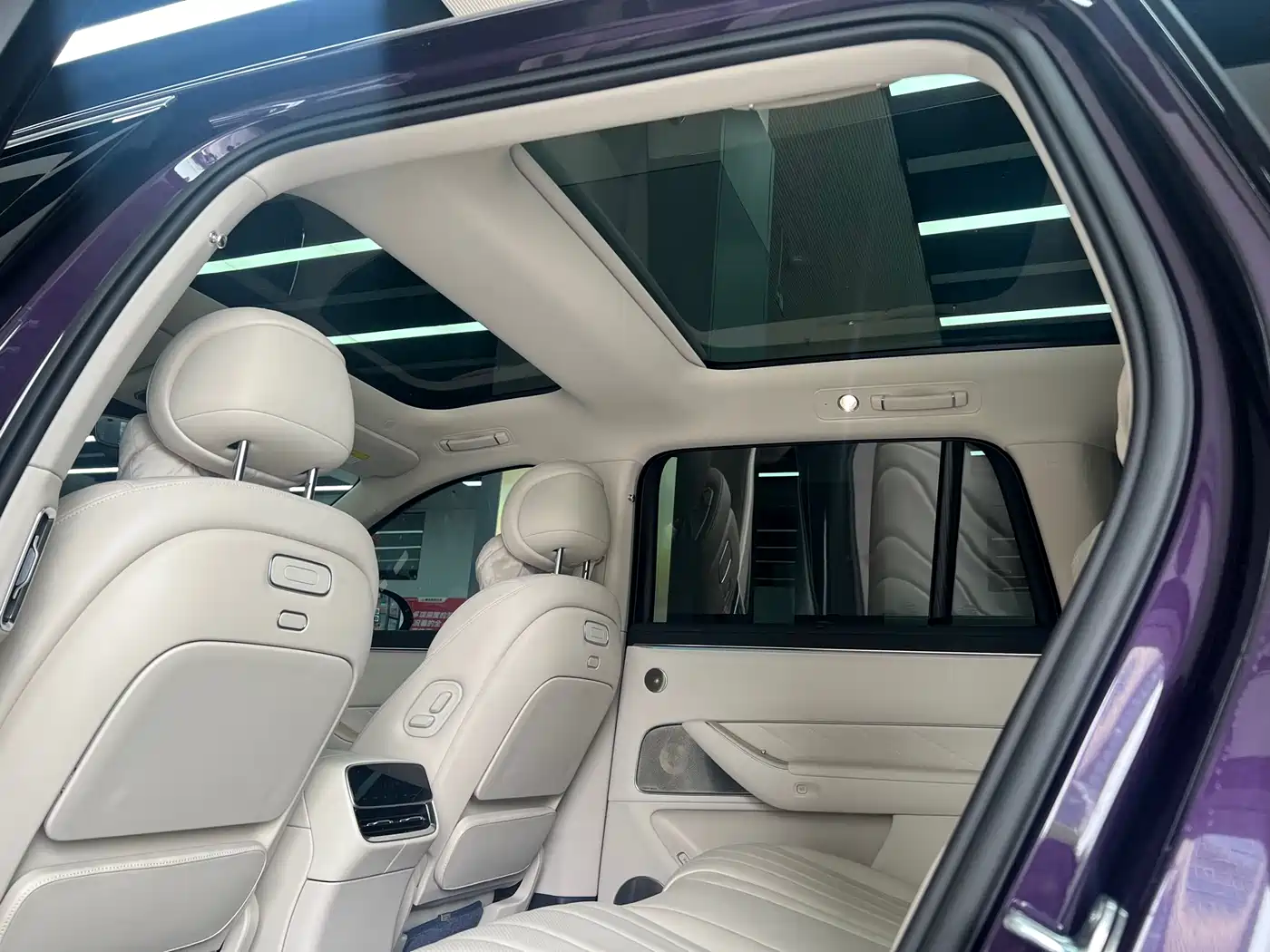 AITO Wenjie AITO M8 2025 Range Extender Max+ Edition 53.4kWh 5-seater фото 13