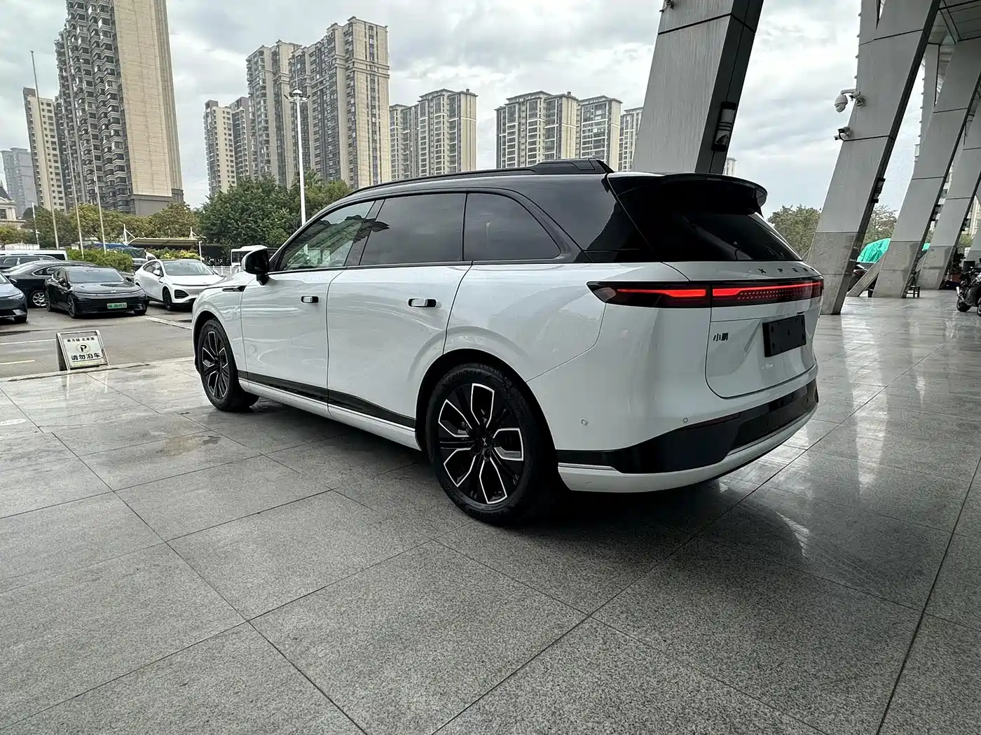 XPeng G9 2025 625 Long Range Max фото 4