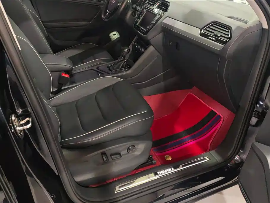 Volkswagen Tiguan L 2017 330TSI Automatic 2WD Flagship Edition фото 8
