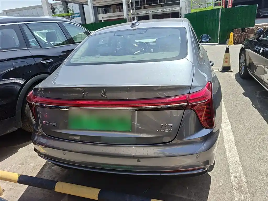 Hongqi H5 PHEV 2025 170 Super Hybrid Edition фото 6