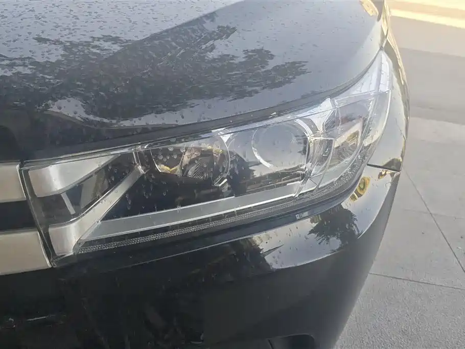 Toyota Highlander 2018 2.0T 4WD Luxury 7-seater China VI фото 5