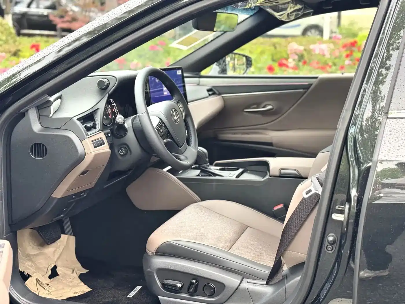 Lexus ES 2025 200 Ultimate Edition фото 4