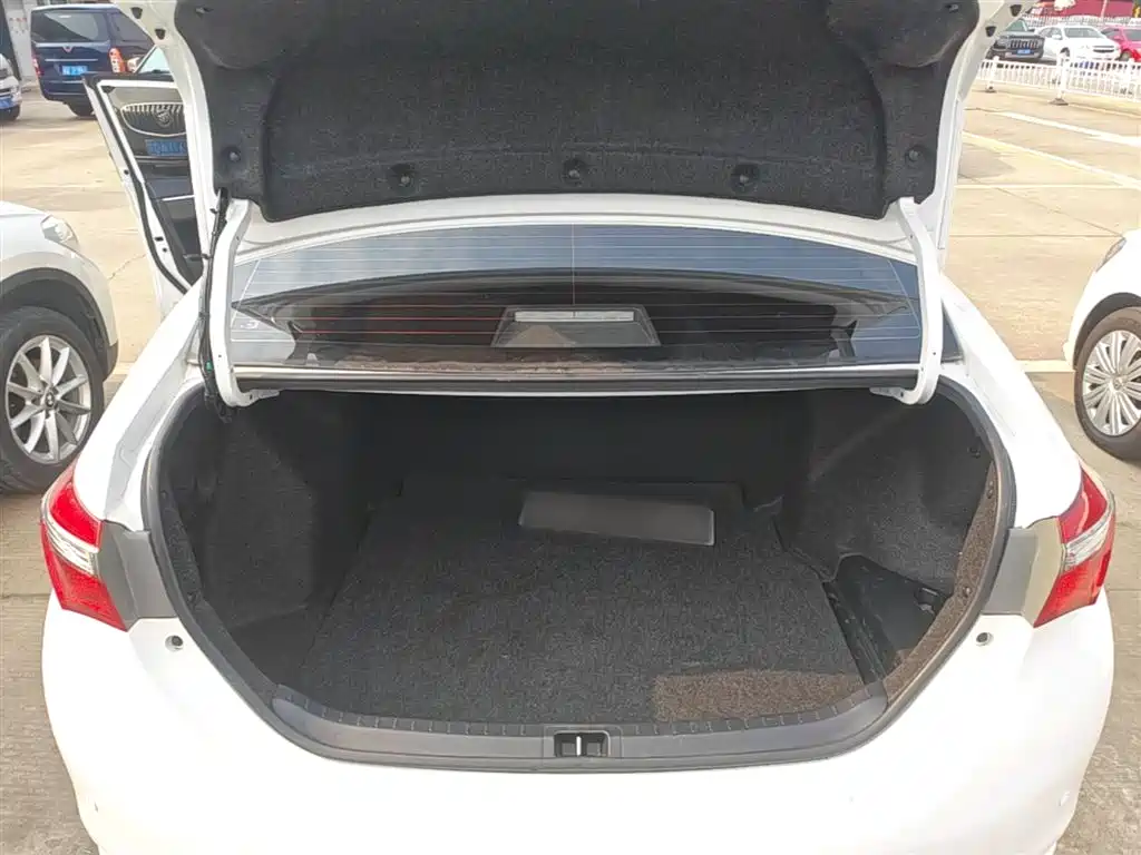 Toyota Corolla 2018 1.2T S-CVT GL Smart Edition фото 19
