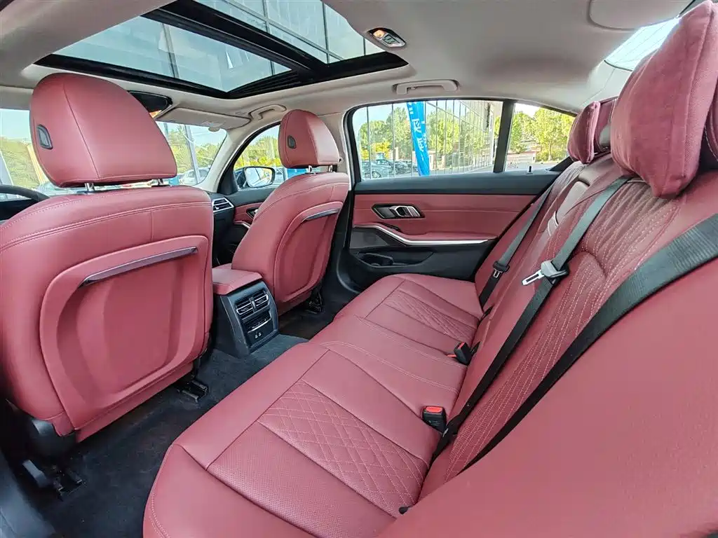 BMW 3 Series 2024 325Li M Sport Package фото 17