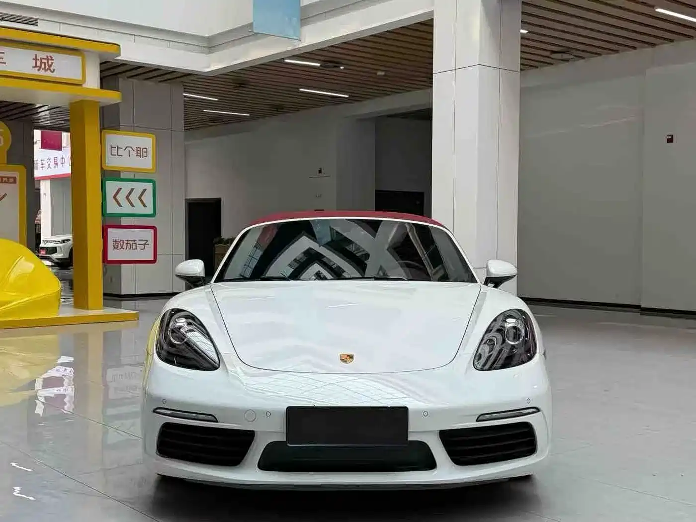 Porsche 718 2023 Boxster Style Edition 2.0T фото 2