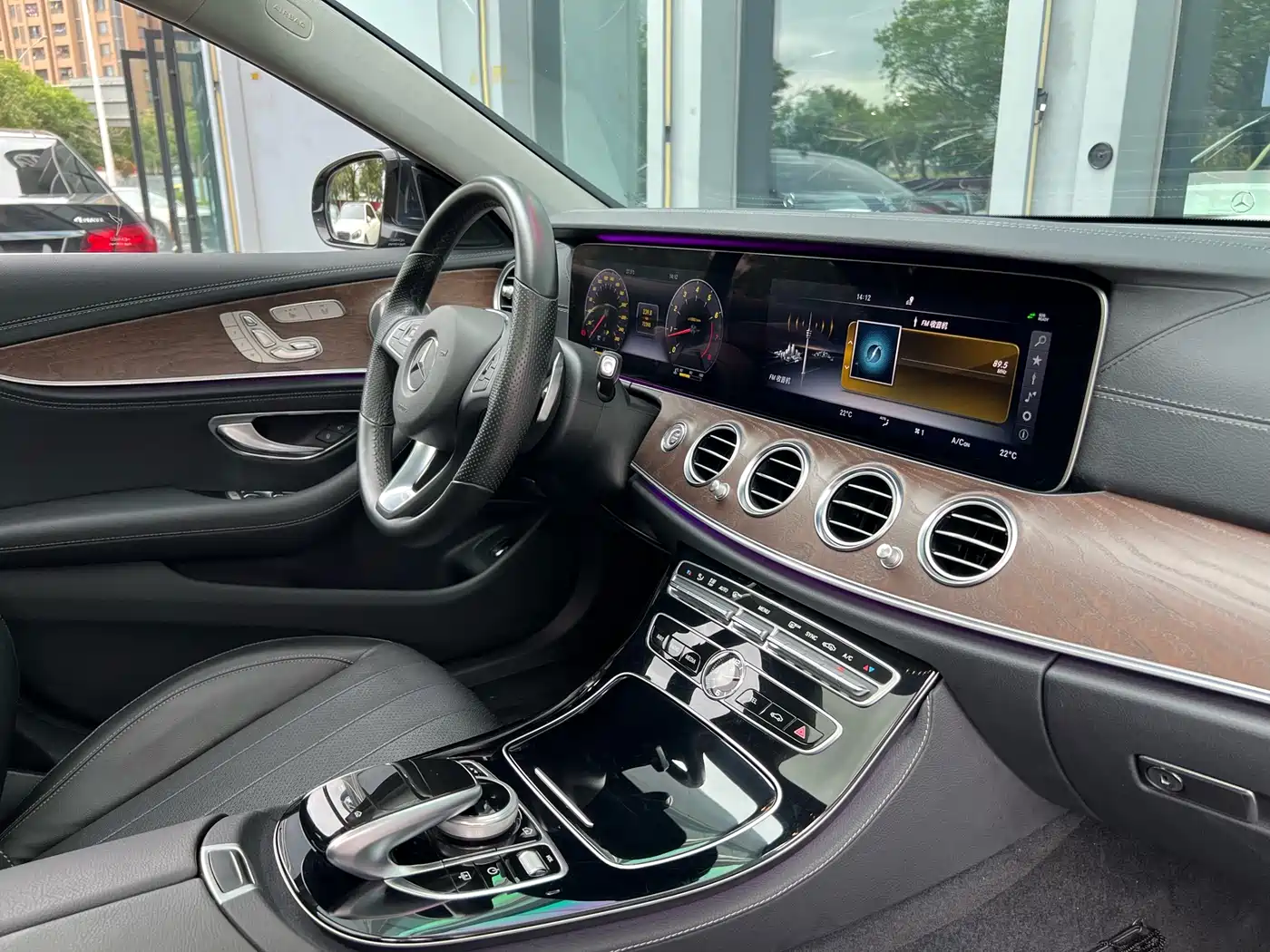 Mercedes-Benz E-Class 2016 E 300 L Fashion Type фото 22
