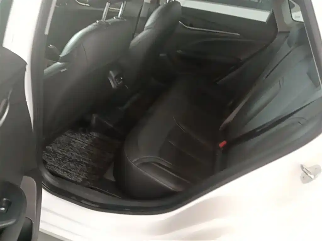 Buick Excelle 2021 Facelift 1.3T Auto Mild Hybrid Elite фото 17