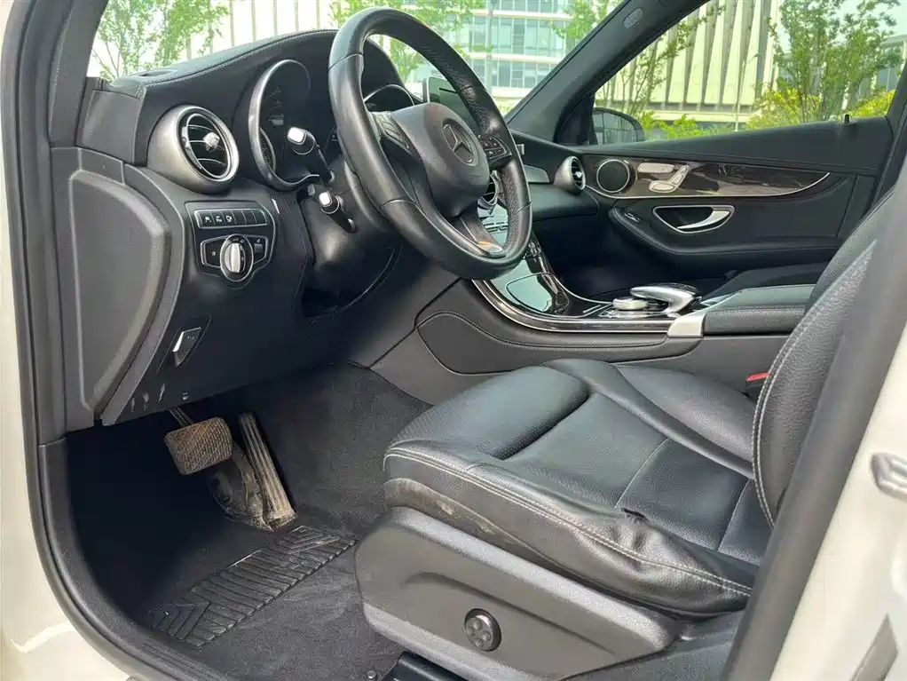 Mercedes-Benz GLC 2019 GLC 260 4MATIC Dynamic фото 7