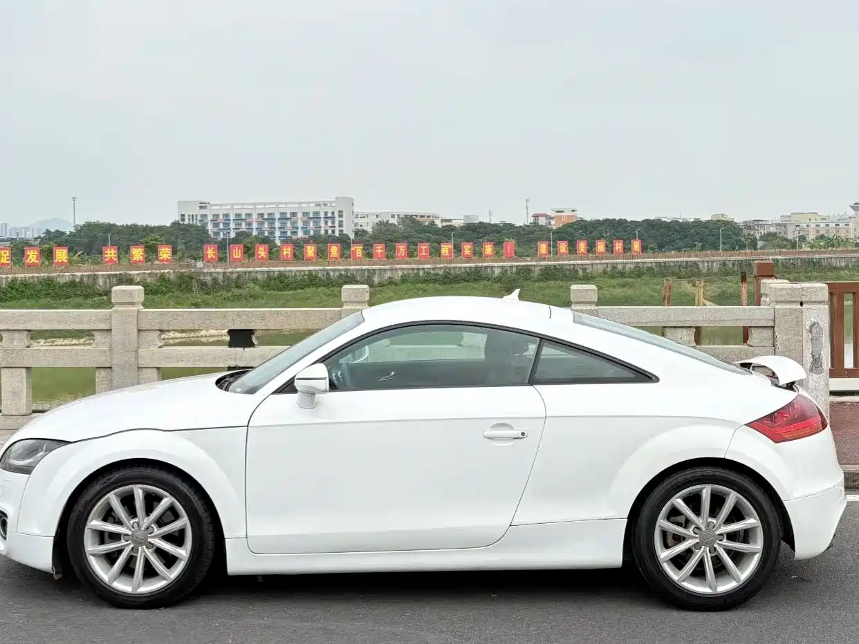 Audi TT 2011 2011 TT Coupe 2.0TFSI quattro