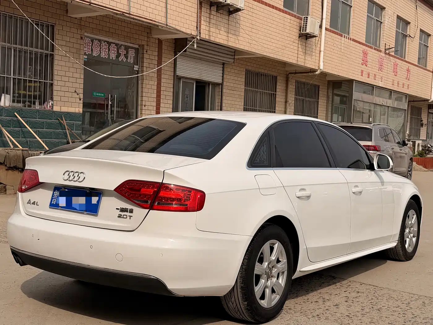 Audi A4L 2011 2.0 TFSI Comfort фото 6