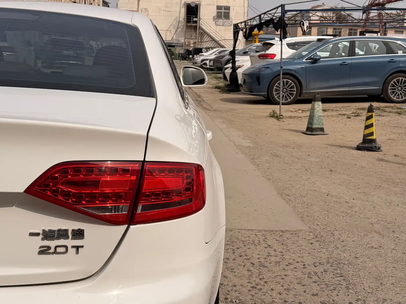 Audi A4L 2011 2.0 TFSI Comfort фото 7