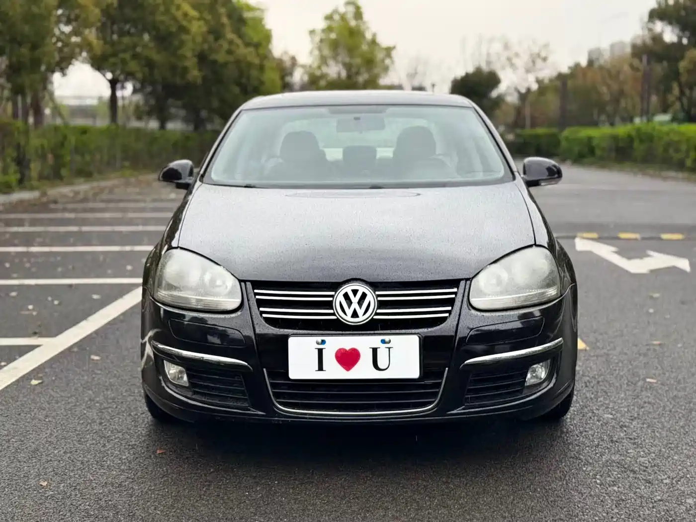 Volkswagen Sagitar 2011 1.6L Automatic Fashion фото 2