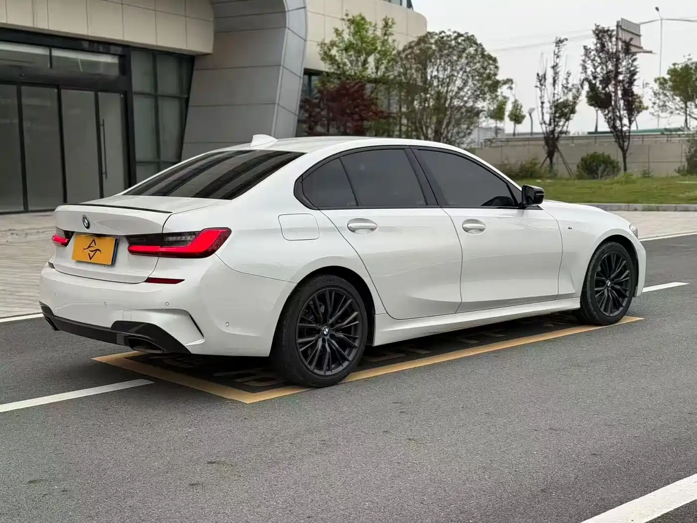 BMW 3 Series 2021 325i M Sport Package фото 7