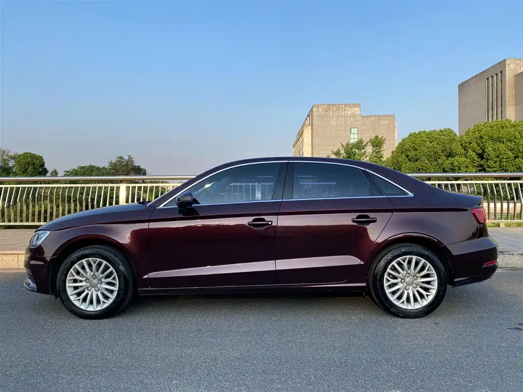 Audi A3 2015 Limousine 35 TFSI Millionth Anniversary Intelligent Leader Type фото 2