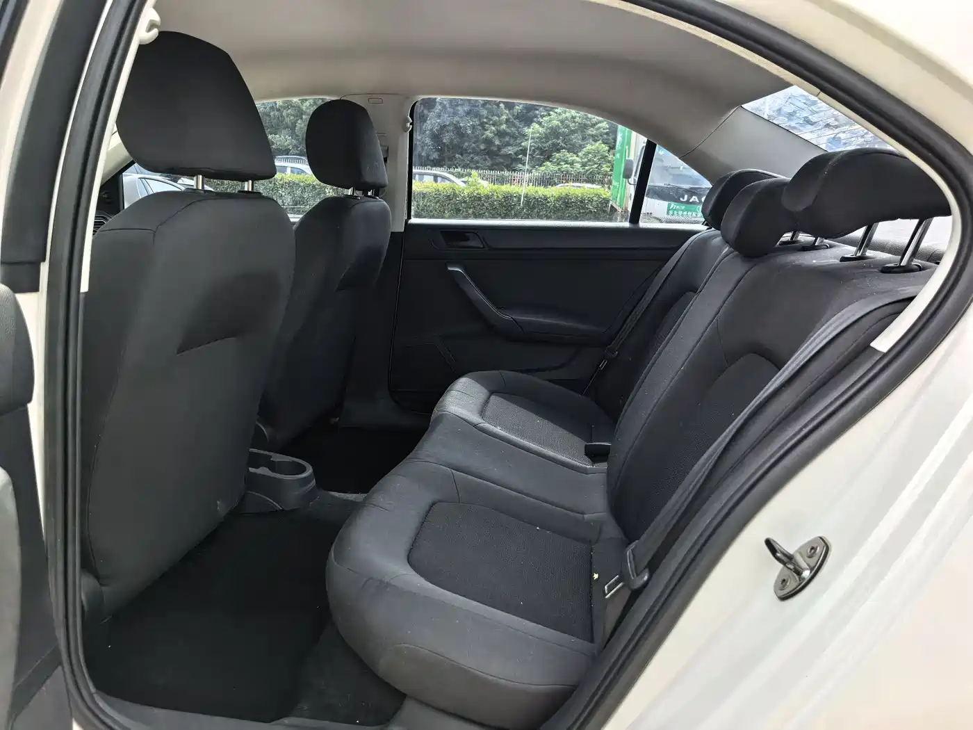 Volkswagen Santana 2013 1.6L Automatic Trend Edition фото 5
