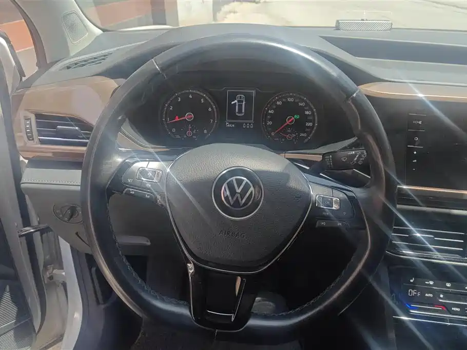 Volkswagen Tharu 2021 280TSI 2WD Luxury Plus фото 15