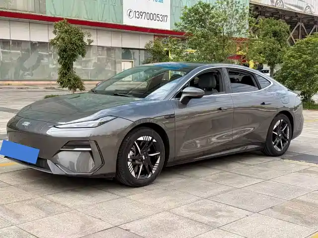 Geely Galaxy E8 2024 665km RWD Starship Voyager Edition