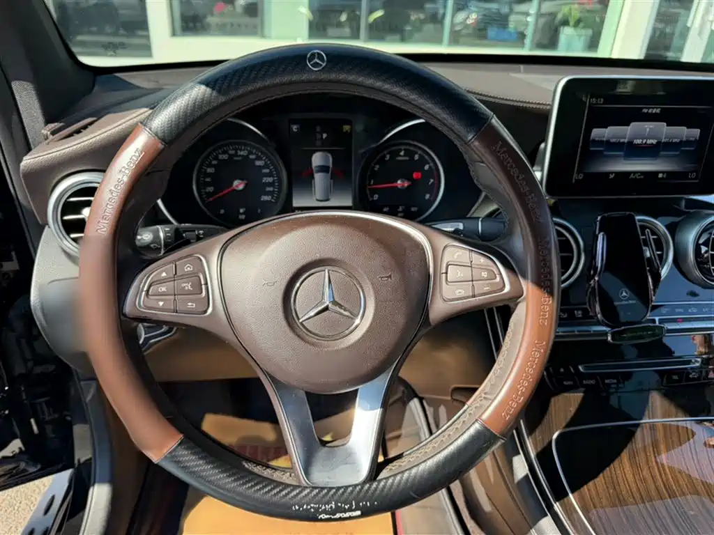 Mercedes-Benz GLC 2017 GLC 260 4MATIC Dynamic фото 16