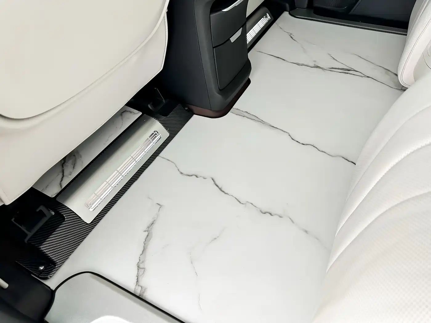 BUICK GL8 NEW ENERGY