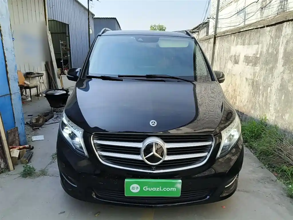 Mercedes-Benz V-Class 2018 V 260 L Premium Long Wheelbase Edition China VI фото 3