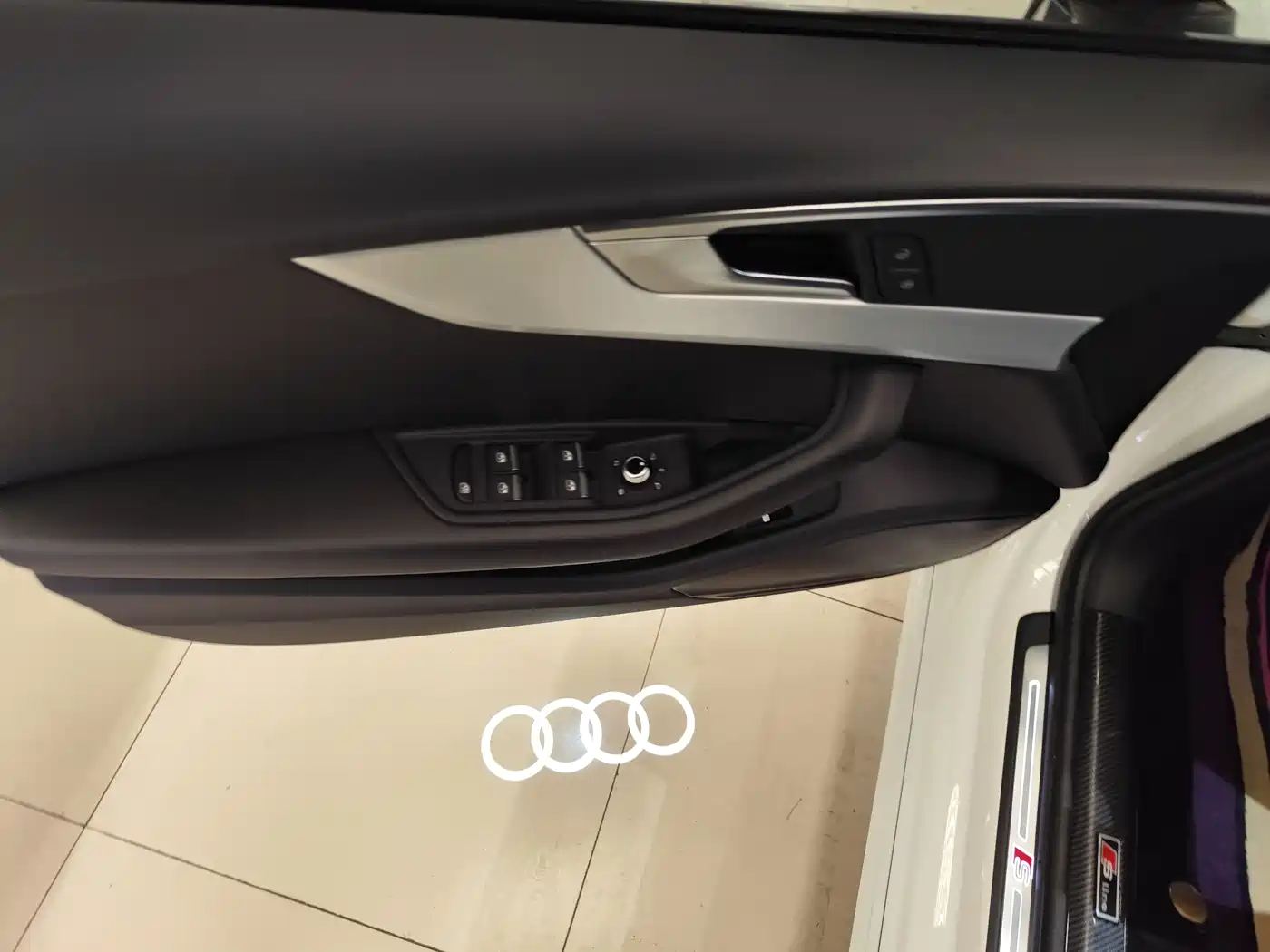 Audi A4L 2022 40 TFSI Fashion Dynamic фото 6