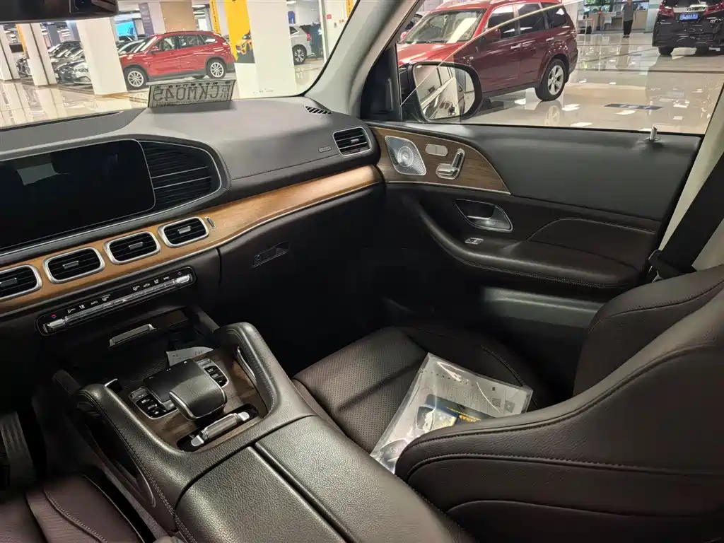 Mercedes-Benz GLE 2020 Facelift GLE 350 4MATIC Luxury фото 12